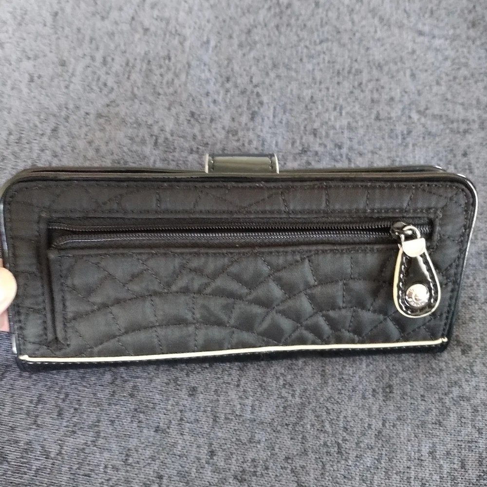 Vera Bradley Quilt & Patent Leather Black Wallet - Picture 9 of 10